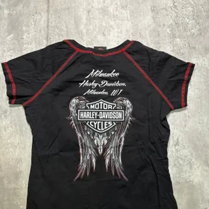 Harley Davidson Y2k Skull Graphic Black & Red Shirt thumbnail 3