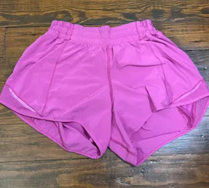 Lululemon Hotty Hot 4" thumbnail 1