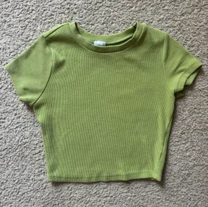Garage crop tee  thumbnail 1