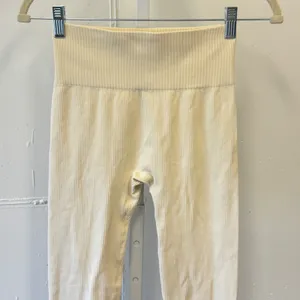 OOQ Seamless Ribbed High Waisted Leggings Cream Off-White Small Yoga Activewear thumbnail 3