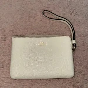 Coach White Wristlet thumbnail 1