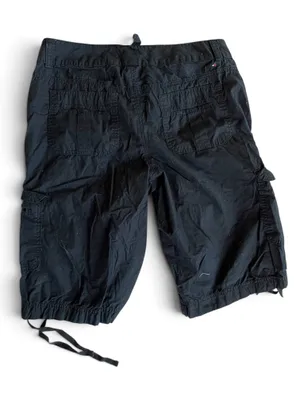 Women’s size 8 Tommy Hilfiger cargo shorts black thumbnail 2
