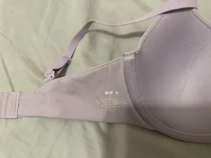SKIMS FITS EVERYBODY T-SHIRT BRA in Lily Size 32C ($54) thumbnail 4