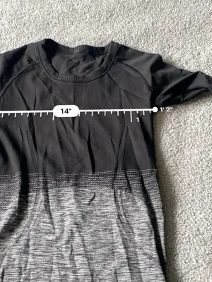 lululemon athletica Black to Gray Ombre Swiftly Long-Sleeve Performance Size 4 thumbnail 4