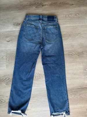Abercrombie & Fitch Women's Straight Leg Jeans - Distressed Dark Blue thumbnail 3