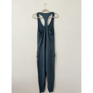 Vuori Halo Racerback Performance Jogger Jumpsuit Blue Gray Size S thumbnail 4