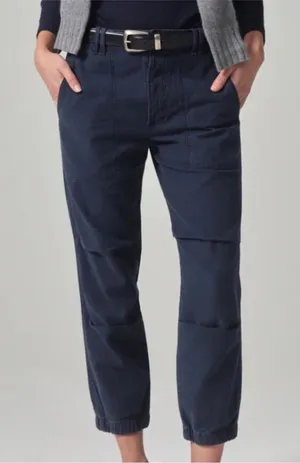 Citizens of Humanity Agni Utility Trouser Pants in Washed Marine 28 navy blue thumbnail 1