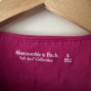 Abercrombie & Fitch Soft A&F Collection‎ Fuchsia Pink Short Sleeve Bodysuit thumbnail 4