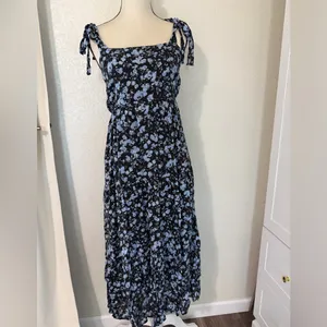 By The River Blue Floral Tie-Shoulder Maxi Dress, Size‎ S thumbnail 3