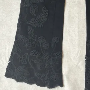 William Rast Black Embroidered Crop Flare Jeans Size 25 Boho Scalloped Hem Denim thumbnail 4