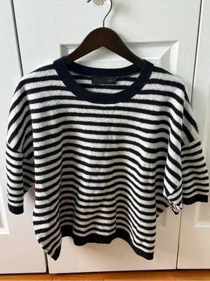 Zara 100% Wool Striped Short Sleeve Sweater in Navy and White thumbnail 2