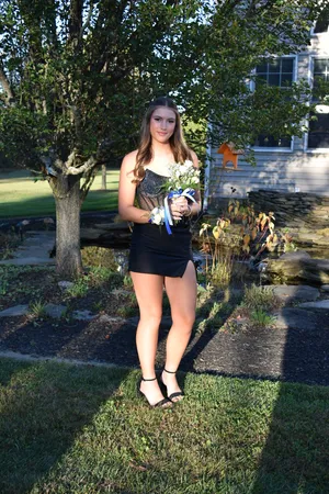 Prom/Homecoming dress Black Size 4 thumbnail 3