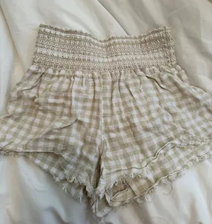 Beach Shorts Size M thumbnail 2
