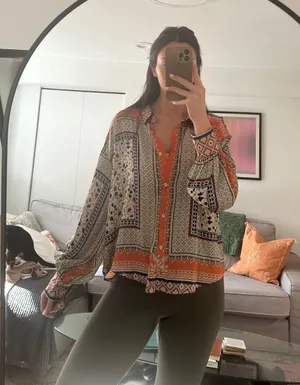 Satin Shirt Size M thumbnail 4