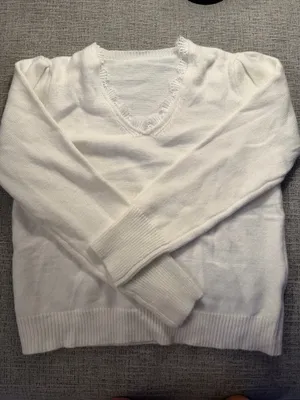 Boutique white sweater thumbnail 2
