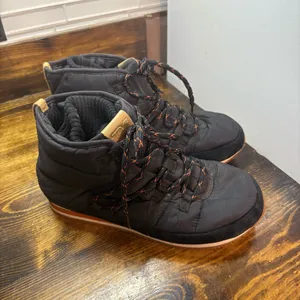 Teva Black Ember Lace Up Boots Size 10‎ thumbnail 2