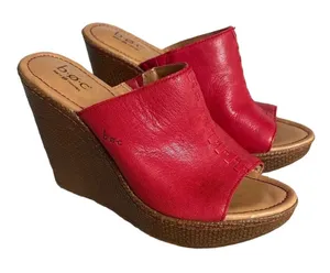 b.o.c.‎ Born Concept Red Leather Wedge Sandals Platform Slides Women Size 7/38 thumbnail 1