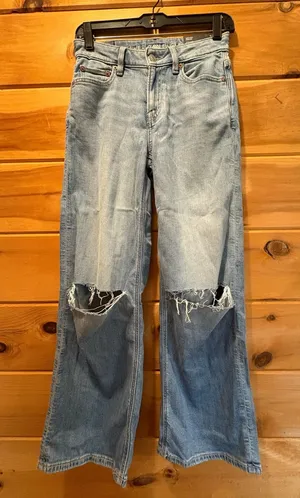 American Eagle Outfitters Light Blue Distressed Wide-Leg Jeans 23/000 Short NWT thumbnail 1