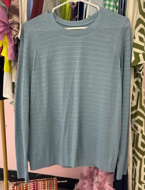 Lululemon Top  thumbnail 1
