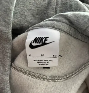 Grey Nike Hoodie  thumbnail 5