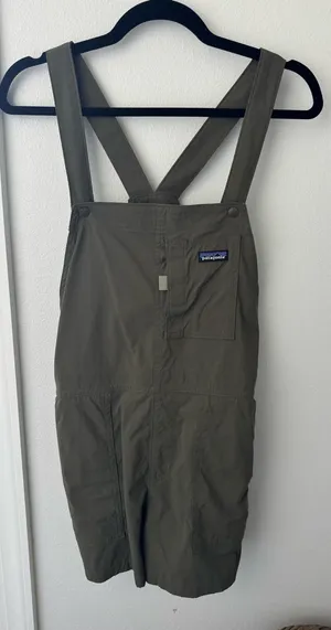 Patagonia W’s Outdoor Everyday Romper Overalls Green XS thumbnail 1