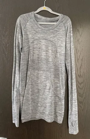 Lululemon Swiftly Tech Long Sleeve thumbnail 1