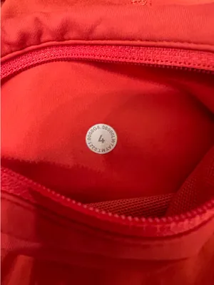 Lululemon 2.5" Shorts thumbnail 3