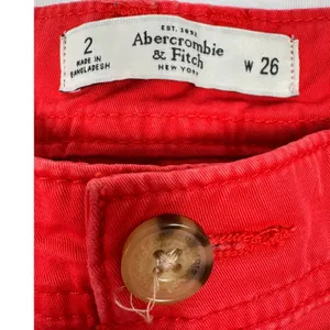 Abercrombie & Fitch Red Pleated Cuffed Chino Shorts Womens‎ 2 W26 thumbnail 4