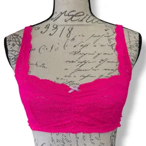 Victoria’s Secret Hot Pink Lace Bralette Size Medium thumbnail 1