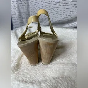 Nine‎ West Wedge tan color size 9 thumbnail 4
