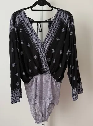 Free People L Black Medallion Lace Bodysuit Beachy Relaxed Shabby Festival‎ Top thumbnail 1