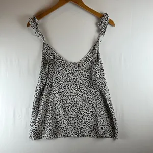 7‎ For All Mankind Womens Silk Blend Animal Print Tie Shoulder Cami Top M NEW thumbnail 2
