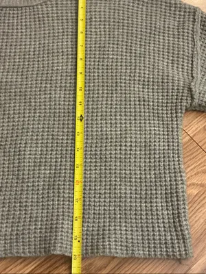 Moon & Madison Cozy Grey Waffle Knit Chunky Sweater Size Medium thumbnail 5