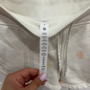Lululemon Inner Glow High Rise Short 3” Size 6 Tie Dye thumbnail 7