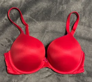 VS Body by Victoria Bra thumbnail 1