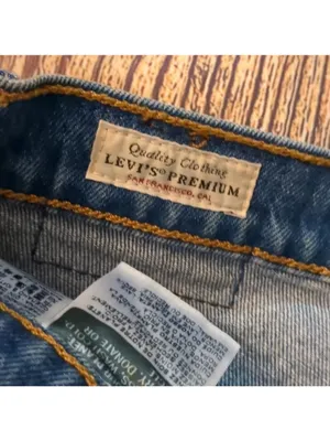 Levis premium 501 button fly distressed shorts size 26 thumbnail 3