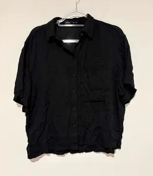 Lefties Classic cropped pocket Button-Up Short Sleeve‎ Shirt black size Medium thumbnail 1