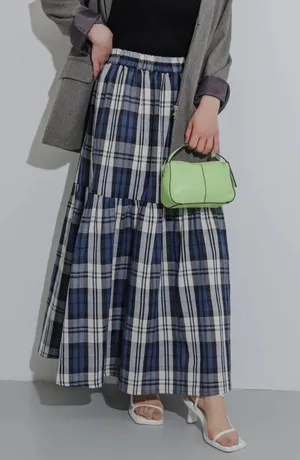 Plaid Skirt Size M thumbnail 1