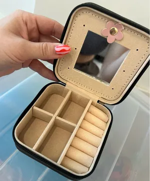 Jewelry Holder Black thumbnail 1