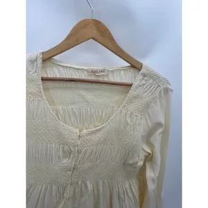 Anthropologie Black Swan Womens Cream Babydoll Top Size M Button Front Boho Smocked‎ thumbnail 5