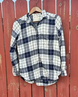 American Eagle Boyfriend fit Blue and White Plaid Button-Up Shirt - size large thumbnail 1