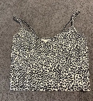 Romwe Cheetah Print Top thumbnail 1