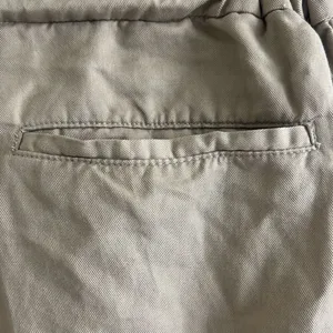 ✨Aritzia Wilfred Free Khaki Sz Large Shorts✨ thumbnail 3