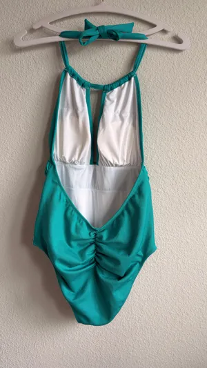 Cupshe Aqua Textured Halter One Piece Swimsuit thumbnail 5