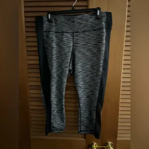 Ideology Womens Plus Size Space Dyed Cropped Leggings size 1X thumbnail 2