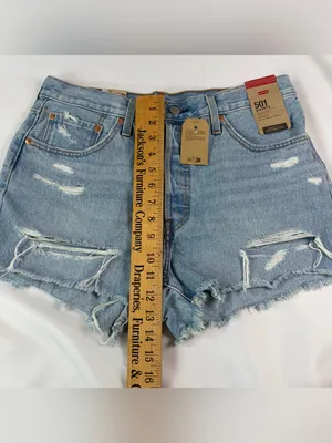 NWT Levi's 501 Women Size 31 High Rise Distressed Button Fly Cut Off Jean Shorts thumbnail 4