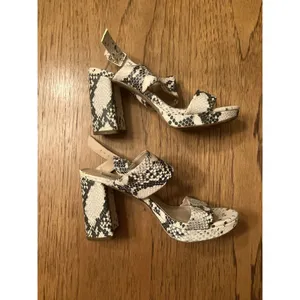 Steve Madden Sarena Snake Print Strappy Open Toe Block Heel Ankle Strap 7 thumbnail 7