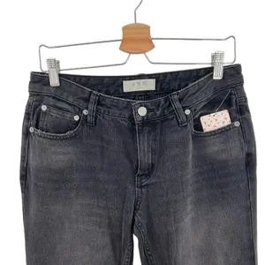 Free People Vintage Flared Jeans Black Ash‎ Denim Raw Hem Size 27 thumbnail 4
