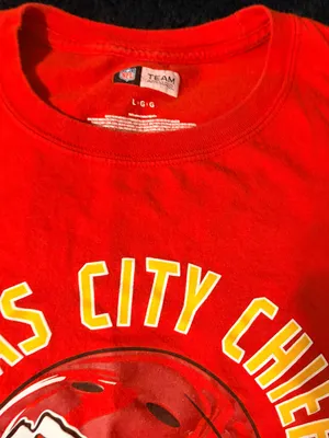 NFL Kansas City Chiefs Red Helmet Graphic Tee thumbnail 4