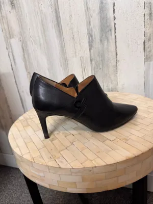 Calvin Klein Joanie Pointed Toe Leather Ankle Booties Womens 8 Black Heel Shooti thumbnail 6